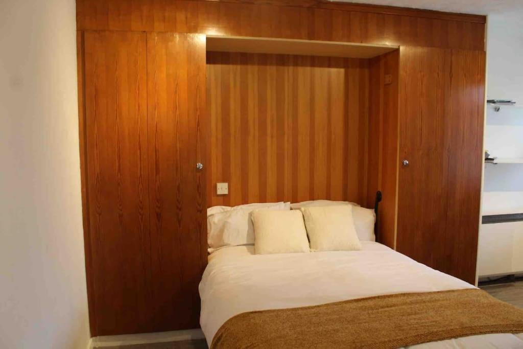 Modern Studio Apartment With Parking Chatham  Luaran gambar